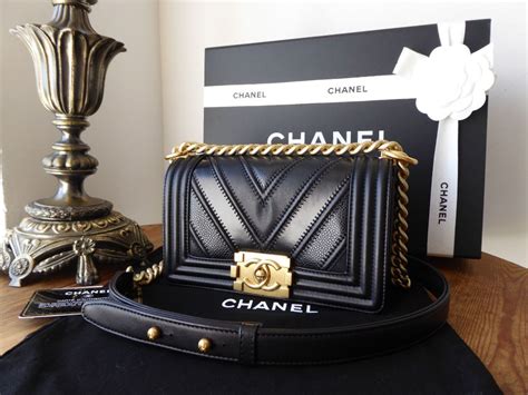 chanel boy bag so black chevron